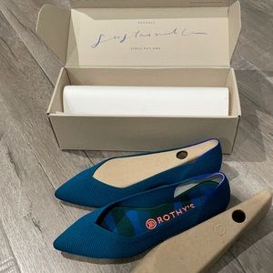 Rothy’s The Point in Deep Teal, size 8.5